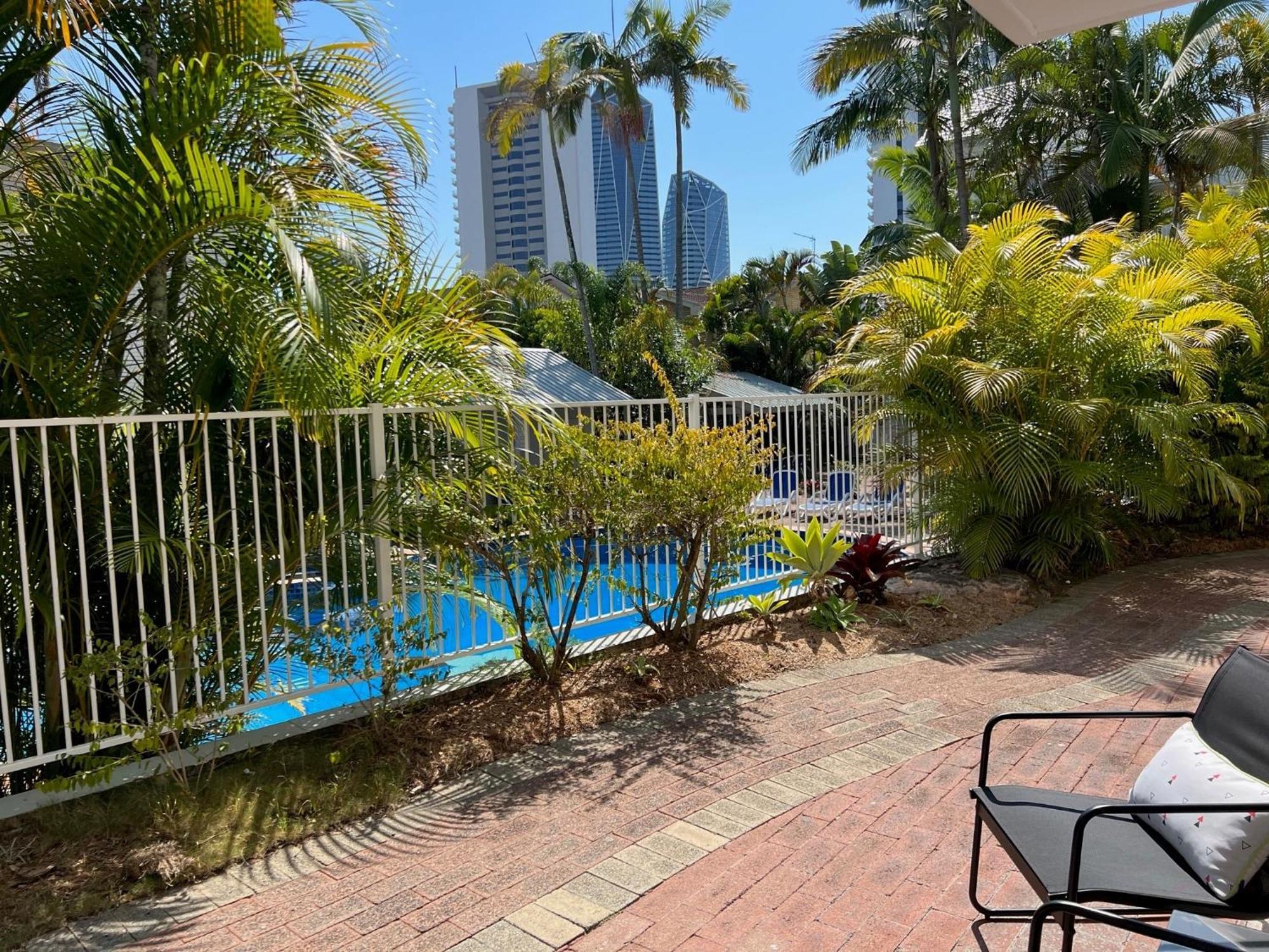 Cascade Gardens Apartments Gold Coast Exterior photo